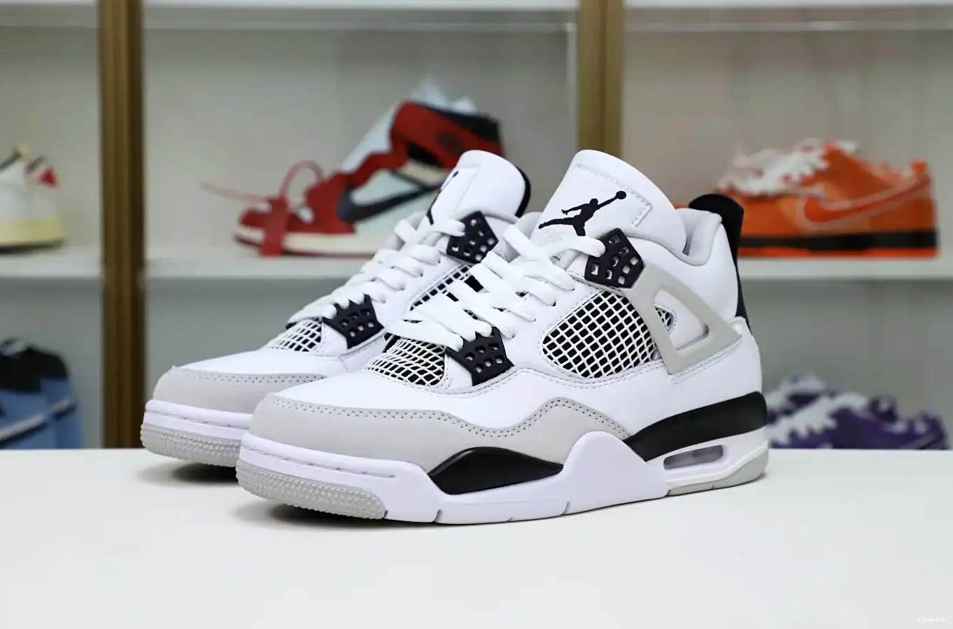 4 MILITARY JORDAN BLACK AIR 0326